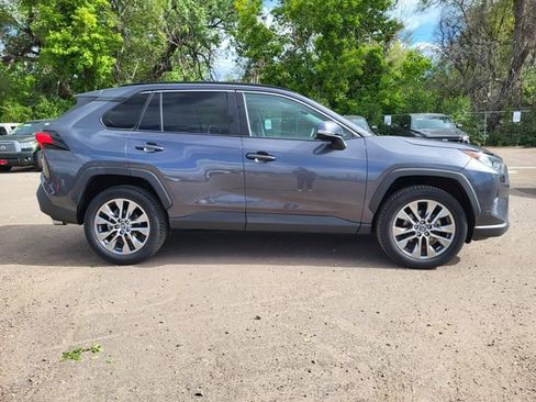 Used 2020 Toyota RAV4 XLE Premium AWD/4WD image 7