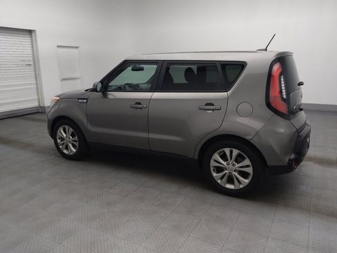 Used 2016 Kia Soul + FWD image 3