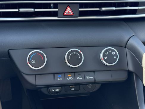 New 2026 Hyundai Elantra SE image 23