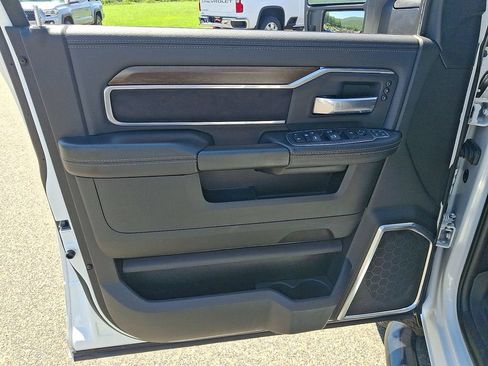 Used 2024 RAM 2500 Laramie w/ Safety Group AWD/4WD image 12