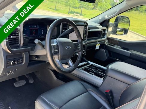 Used 2025 Ford F250 Lariat AWD/4WD image 19