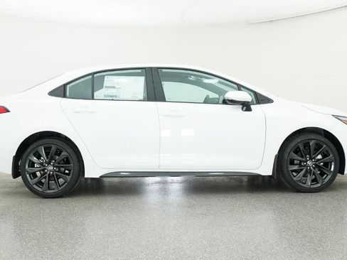 New 2026 Toyota Corolla SE image 32