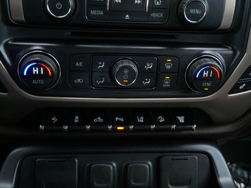 Used 2015 GMC Sierra 3500 Denali w/ Duramax Plus Package image 23