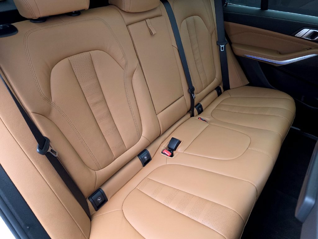 Used 2022 BMW X5 sDrive40i w/ Premium Package RWD image 26