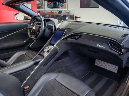 Used 2024 Ferrari Roma Spider image 19