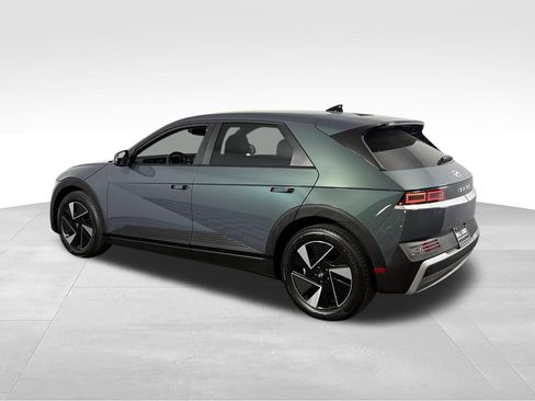 Used 2026 Hyundai Ioniq 5 SEL RWD image 8