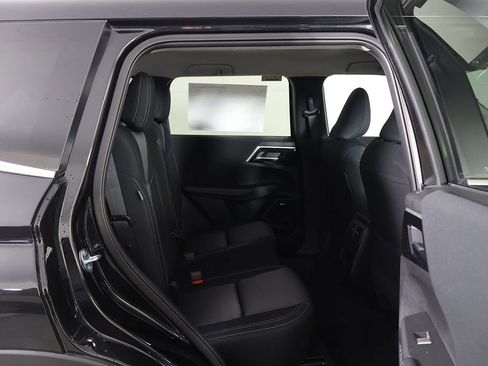 New 2026 Mitsubishi Outlander ES FWD image 30