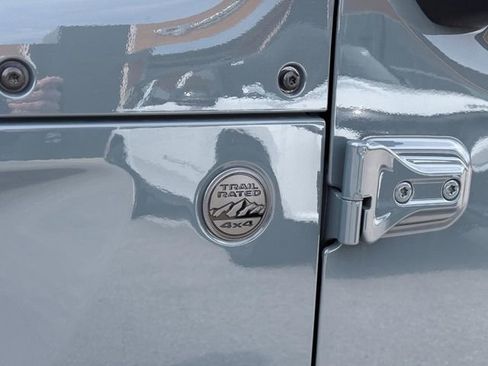 New 2026 Jeep Gladiator Sport image 10