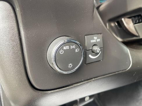 Used 2015 Chevrolet Express 2500 image 23