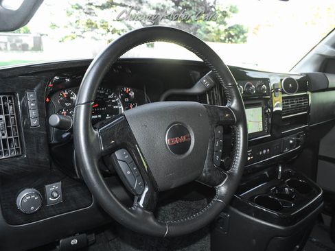 Used 2021 GMC Savana 2500 image 9