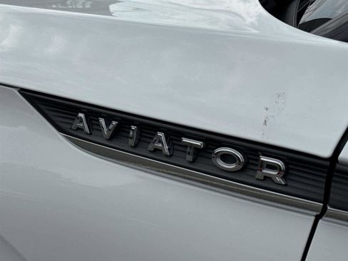 Used 2025 Lincoln Aviator Reserve w/ Illumination Package image 11