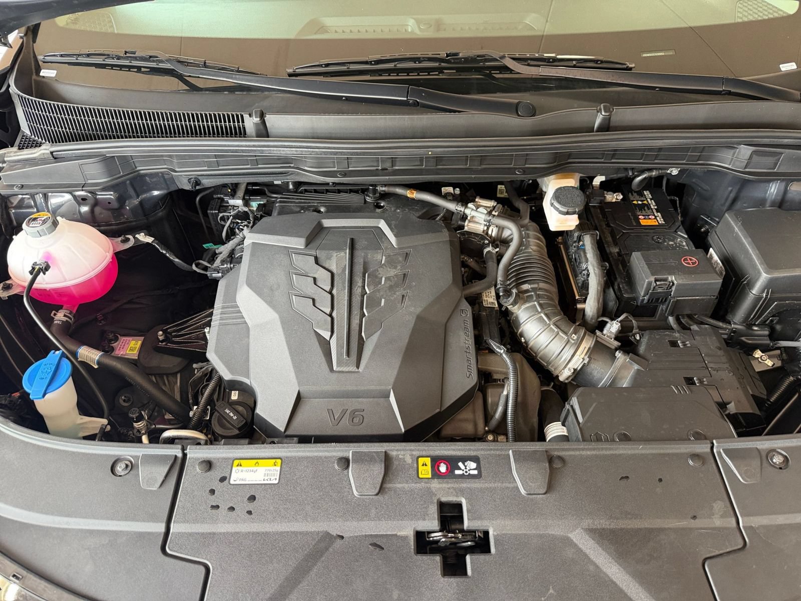 Used 2026 Kia Carnival FWD image 30