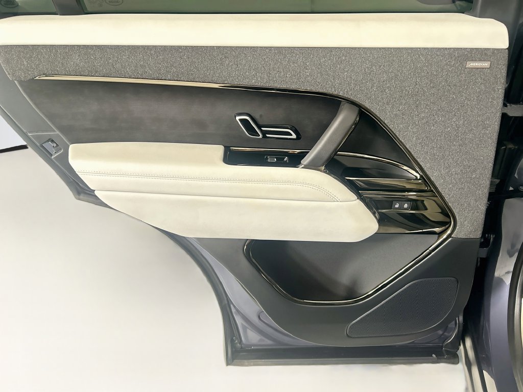 Certified 2026 Land Rover Range Rover Sport SE AWD/4WD image 25