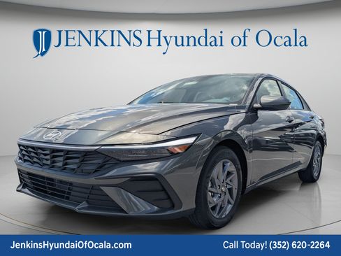 New 2026 Hyundai Elantra Hybrid FWD image 10