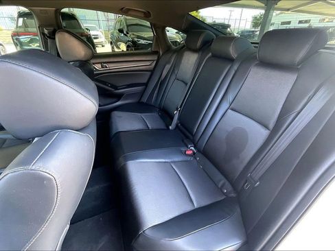 Used 2018 Honda Accord Sport image 29