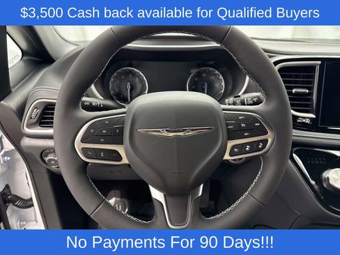 New 2026 Chrysler Pacifica Select image 16