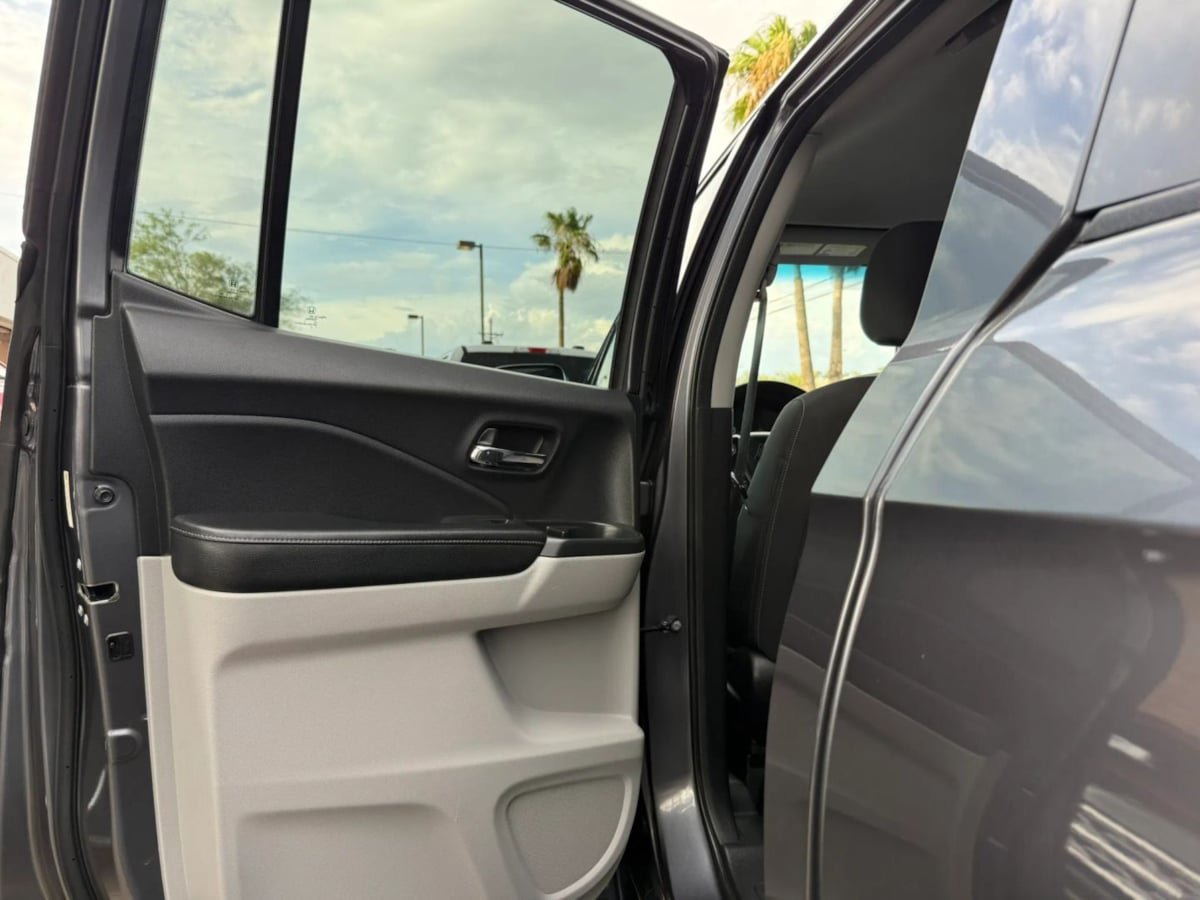 Used 2017 Honda Ridgeline RTS image 33