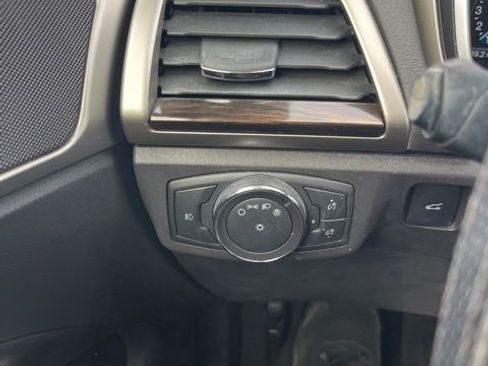 Used 2014 Ford Fusion SE w/ Equipment Group 202A image 20