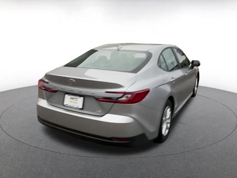 Used 2025 Toyota Camry LE image 13