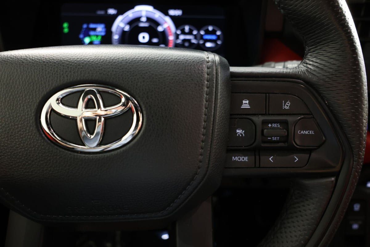 Used 2025 Toyota Sequoia TRD Pro AWD/4WD image 29