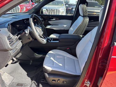 New 2026 Chevrolet Traverse High Country w/ LPO, Floor Liner Package FWD image 16