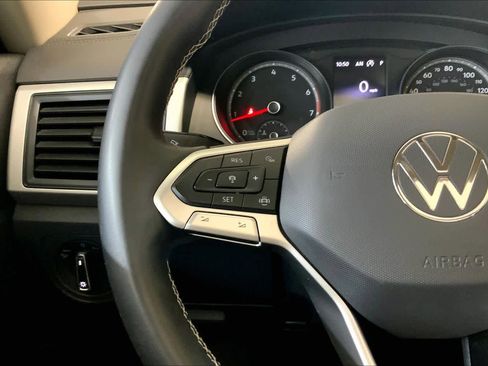 Used 2021 Volkswagen Atlas SE w/ Panoramic Sunroof Package image 24