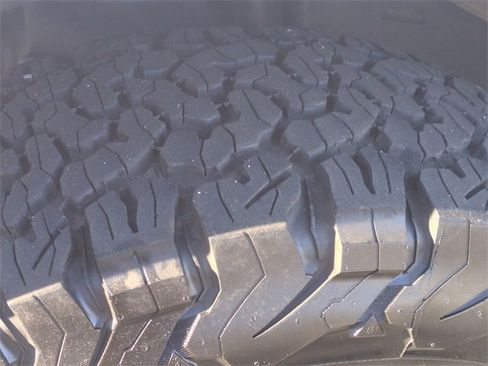 Used 2024 Jeep Wrangler Rubicon image 20