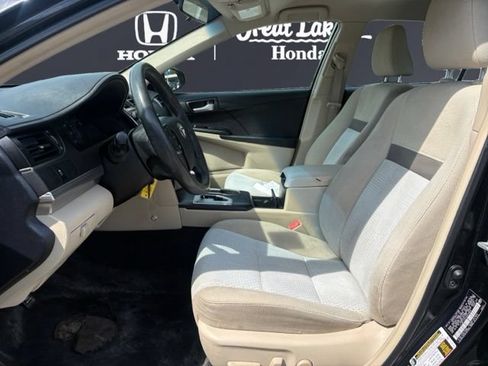 Used 2012 Toyota Camry LE FWD image 9