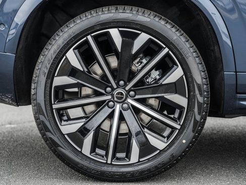 New 2026 Volvo XC90 T8 Plus image 18