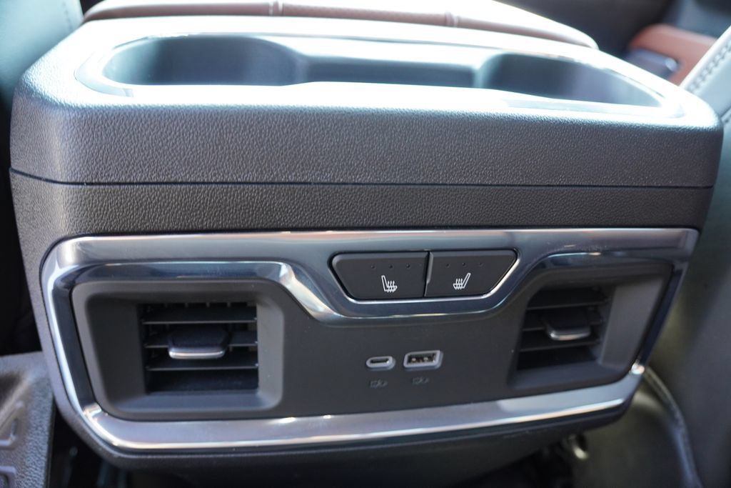 Certified 2025 GMC Sierra 3500 Denali Ultimate AWD/4WD image 21