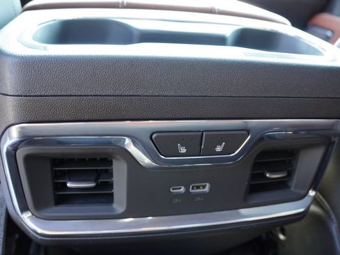 Used 2025 GMC Sierra 3500 Denali Ultimate AWD/4WD image 21