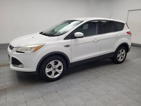 Used 2016 Ford Escape SE FWD image 2