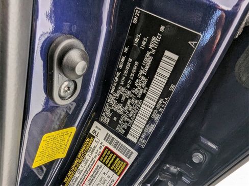 Used 2022 Toyota Highlander XLE image 29