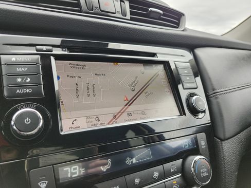 Used 2019 Nissan Rogue SL AWD/4WD image 4