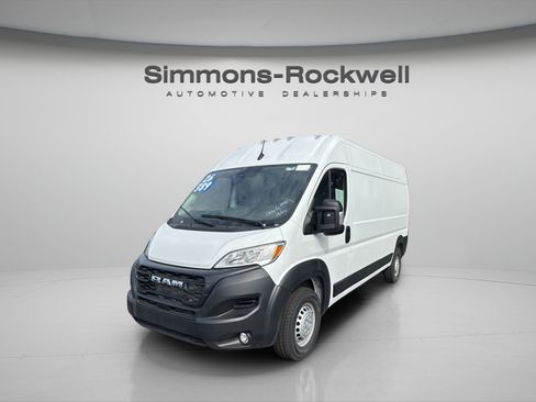 Used 2026 RAM ProMaster 2500 w/ Convenience Group FWD image 3