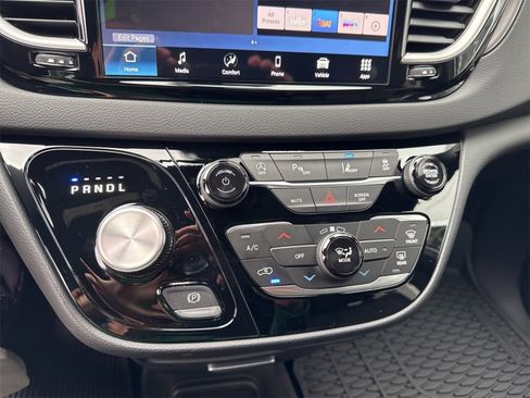 New 2026 Chrysler Voyager LX image 15