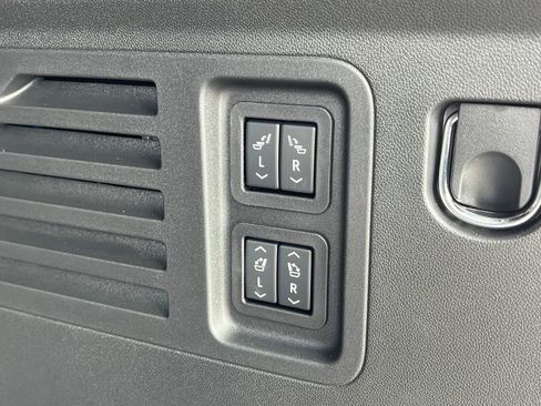 New 2026 Buick Enclave Sport Touring w/ Power Package image 43