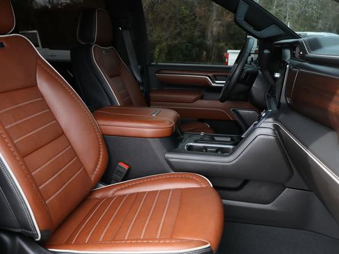 Used 2025 GMC Sierra 3500 Denali Ultimate image 30