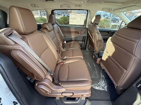 New 2026 Honda Odyssey Touring image 39