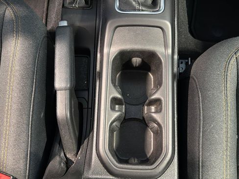 Used 2024 Jeep Wrangler Sport AWD/4WD image 16