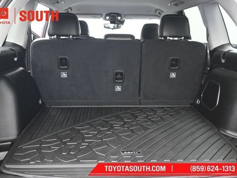 Used 2023 Jeep Grand Cherokee Limited AWD/4WD image 26