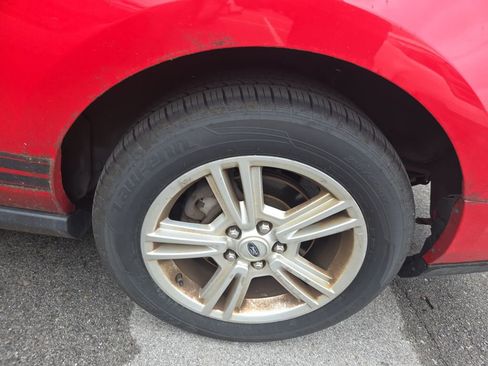 Used 2010 Ford Mustang Convertible RWD image 8