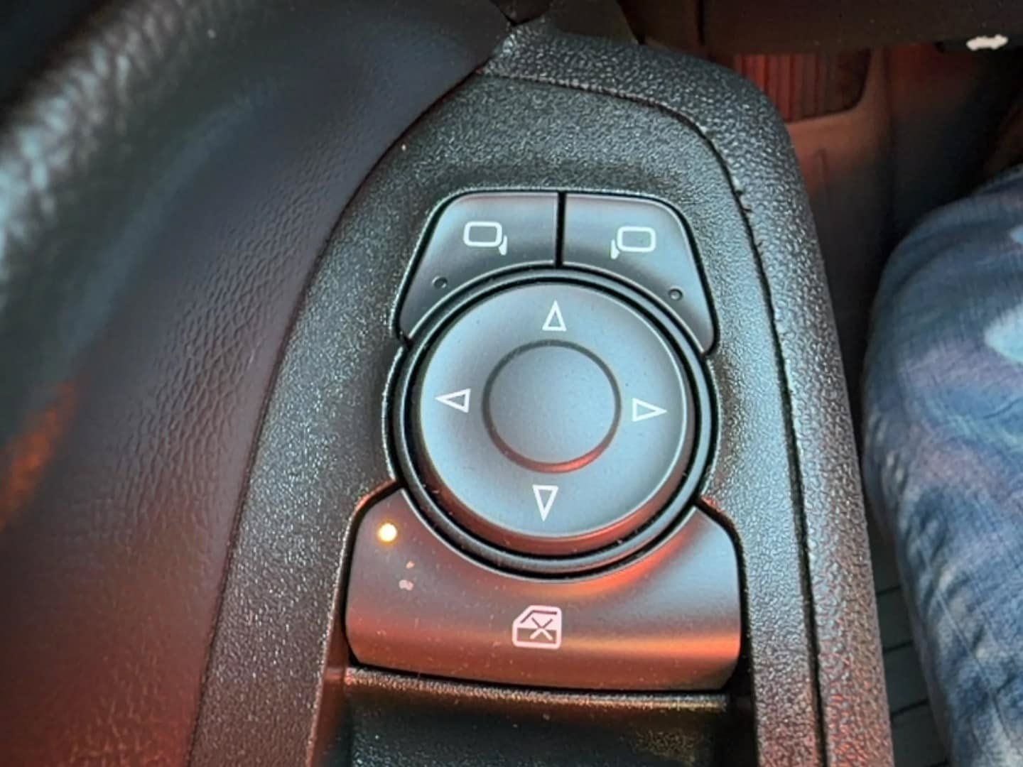 Used 2021 Chevrolet Equinox Premier AWD/4WD image 21