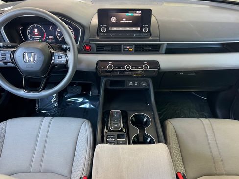 Certified 2024 Honda Pilot LX image 14