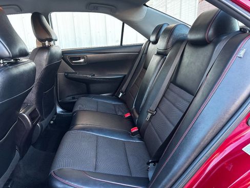 Used 2017 Toyota Camry SE image 13
