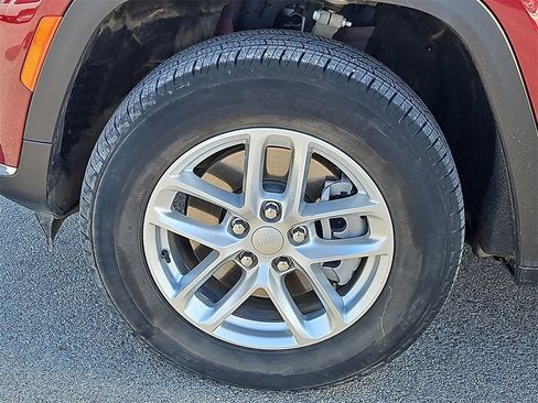 Certified 2024 Jeep Grand Cherokee L Laredo w/ Luxury Tech Group I image 13