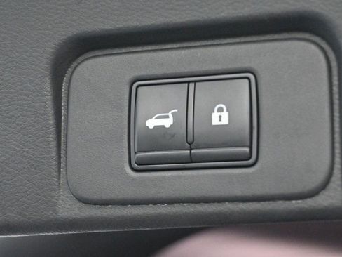 Used 2021 Nissan Rogue SV w/ Premium Package FWD image 10