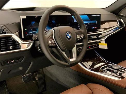 New 2026 BMW X5 xDrive50e w/ Climate Comfort Package image 4