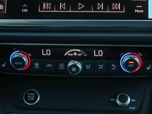 New 2025 Audi Q3 2.0T Premium image 18