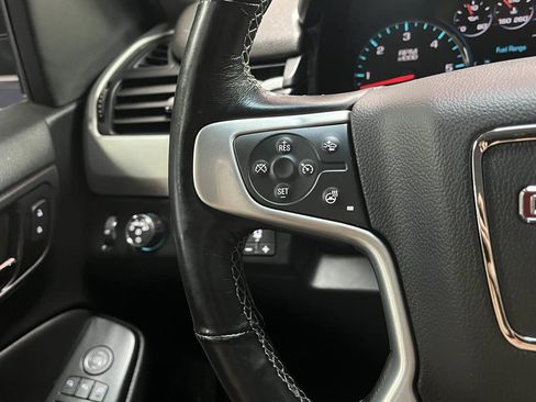 Used 2017 GMC Yukon XL SLT w/ HD Trailering Package AWD/4WD image 12
